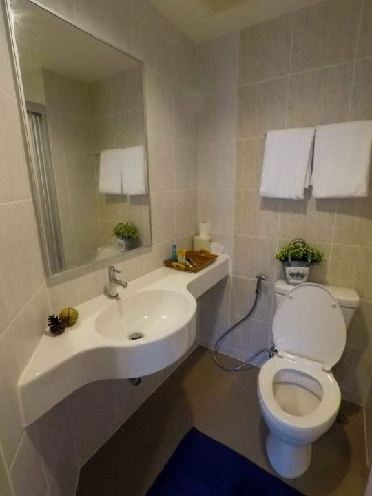 picture Hot Deal! Beautiful corner unit with an open view at Lumpini Park Nawamin–Si Burapha. Comes with 2 air conditioners and full electrical appliances. - 9/13