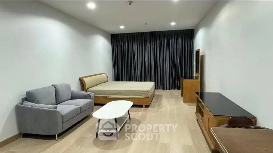 picture Studio Condo at The Platinum Condominium near ARL Ratchaprarop (ID 2476182) - 2/7