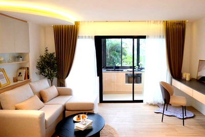 Condos for sale 700 Year Sports Arena Chiang Mai : Prime Location Condo, Thaveephol Tower, Chiang Mai