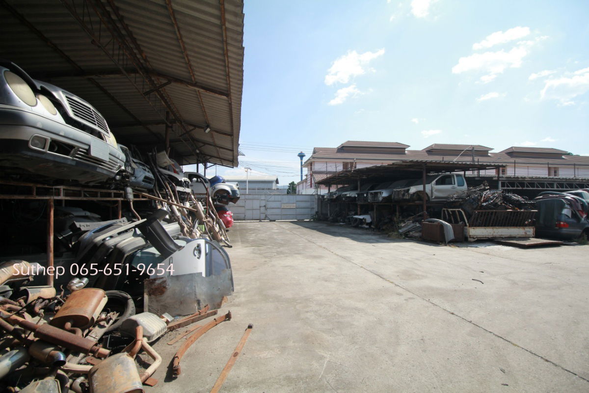 picture Land for Sale: 3-2-74 Rai Red-Zone Commercial Land with Warehouse in Mueang Chonburi, Next to Global House and only 130 m from Road 361 (8-lane) - 17/20