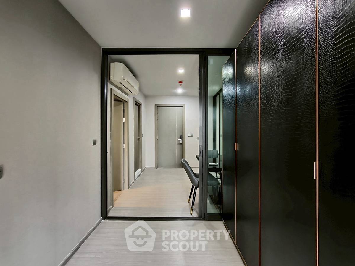 picture 1-BR Condo at Life Asoke - Rama 9 near MRT Phra Ram 9 (ID 2474976) - 3/8