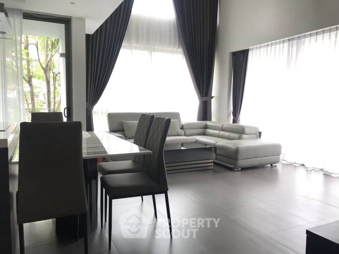 รูป คอนโด 3-ห้องนอน ที่ ดาวน์ทาวน์ 49 สุขุมวิท ใกล้ BTS พร้อมพงษ์ (ID 2474441) - รูปที่ 4/11