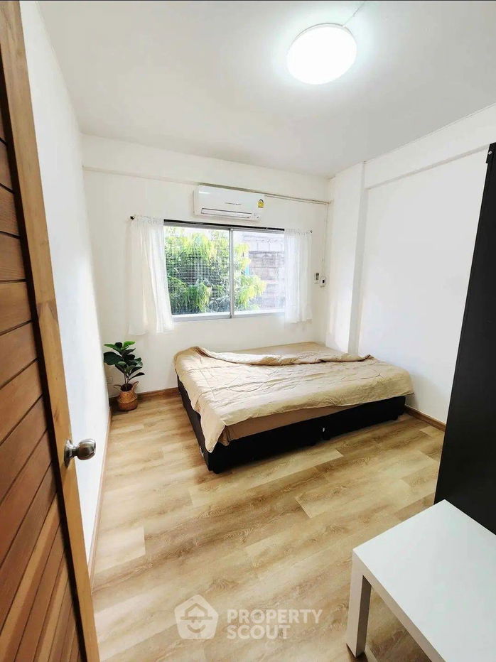 รูป คอนโด 2-ห้องนอน ที่ โมเดิร์นโฮมเพลส ใน สวนหลวง (ID 2474568) - รูปที่ 8/9