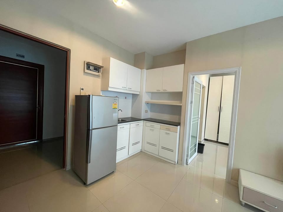 picture 1 Bedroom at CC Condominium 1 for Sale - 4/7