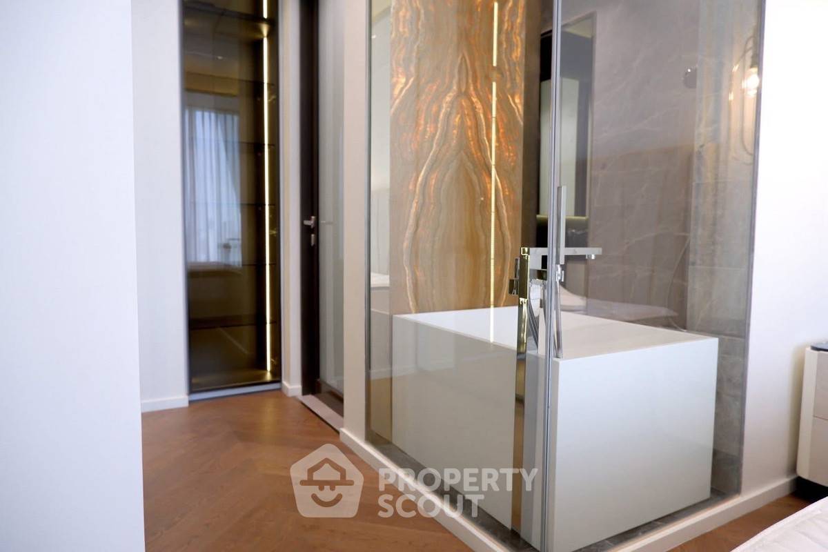 picture 1-BR Condo at 28 Chidlom near BTS Chit Lom (ID 2475739) - 10/12