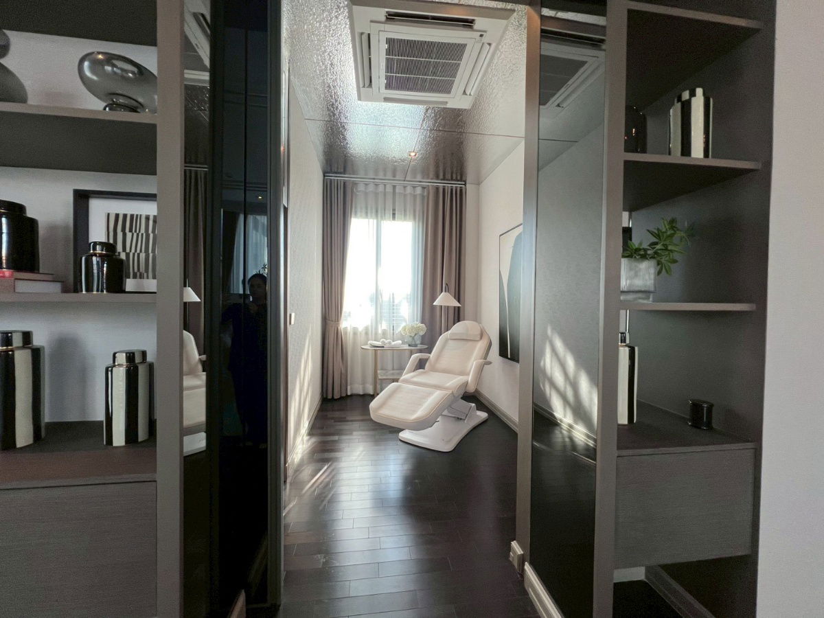 picture A luxurious 3-story mansion, part of the NEW SERIES at the GRAND BANGKOK BOULEVARD Yard BANGNA project. Exclusive to only 31 families. By SC ASSET. - 9/19