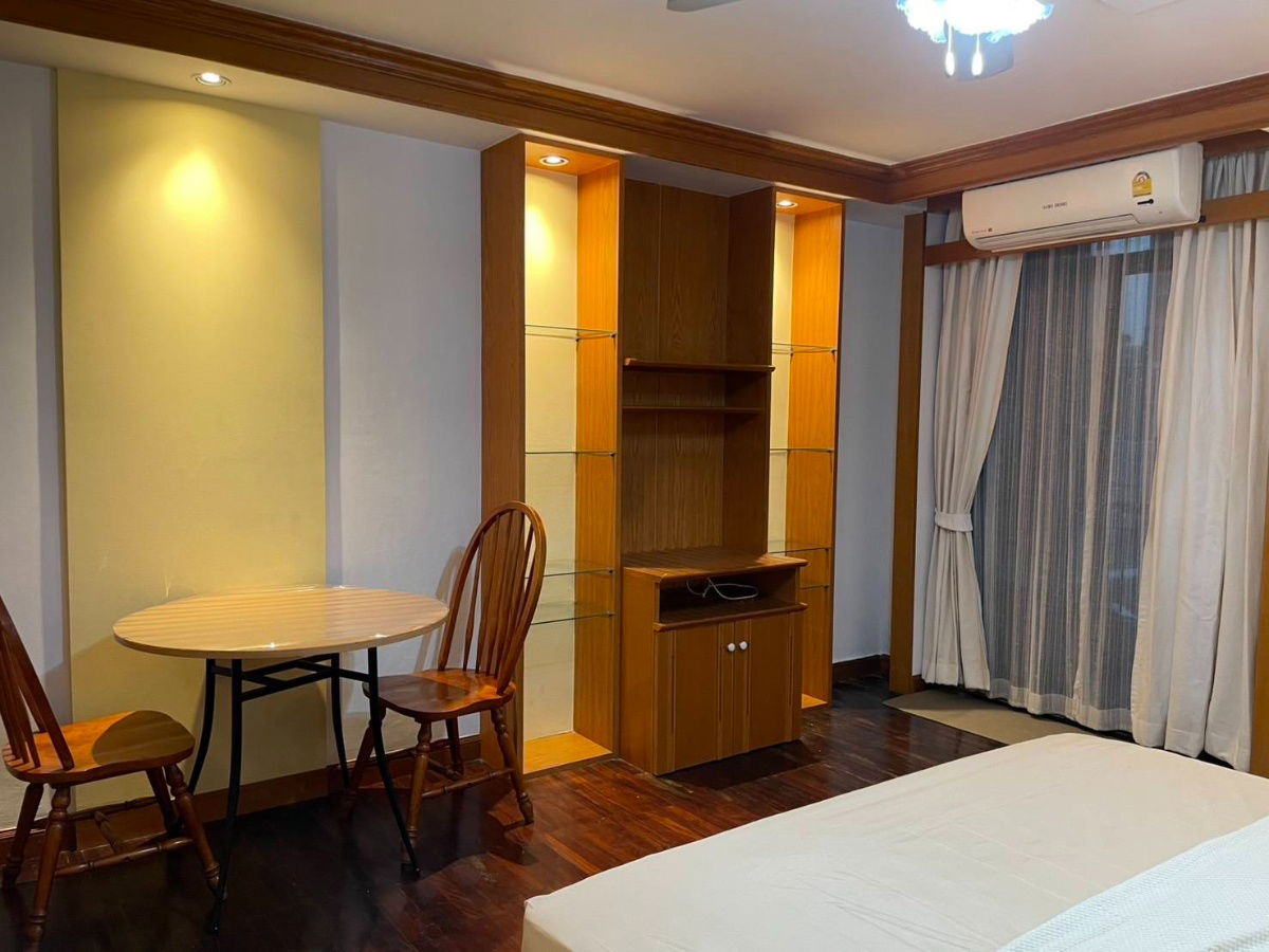 รูป ปล่อยเช่า ✨ คอนโดพิพัฒน์เพลส – สาทรซอย 6📍 ใกล้ BTS ช่องนนทรี 💰 ค่าเช่า 18,000 บาท/เดือน🔖 รหัสทรัพย์ RS4012 - รูปที่ 2/17