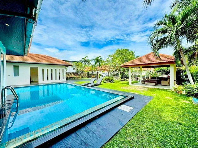 รูป ฟลาวเวอร์แลนด์ พัทยา 3.6กม. ให้เช่า พูลวิลล่า 4นอน สยามคันทรี คลับ โรลลิ่ง ฮิลล์ 3กม. ฝั่งข้ามทางรถไฟ ทุ่งกลม-ตาลหมัน 63ตร.วา. - รูปที่ 7/8