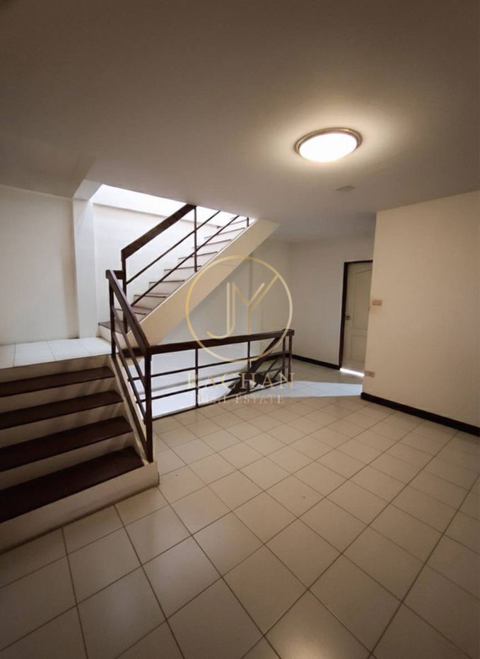 รูป ขายด่วน ทาวน์เฮ้าส์ 3 ชั้น ตามสภาพ ซ.พิบูลสงคราม 22 แยก 6 (ซ.วัดกำแพง8) เนื้อที่ 23.3 ตร.ว พื้นที่ใช้สอย 140 ตร.ม - รูปที่ 17/18