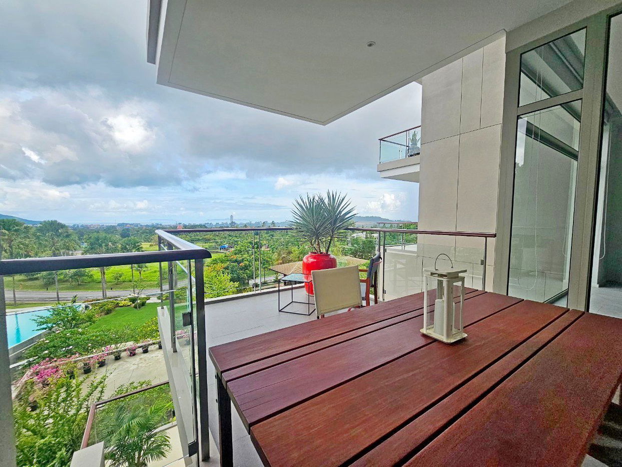 picture Bangsaray Heights Condominium for Sale - 1/12