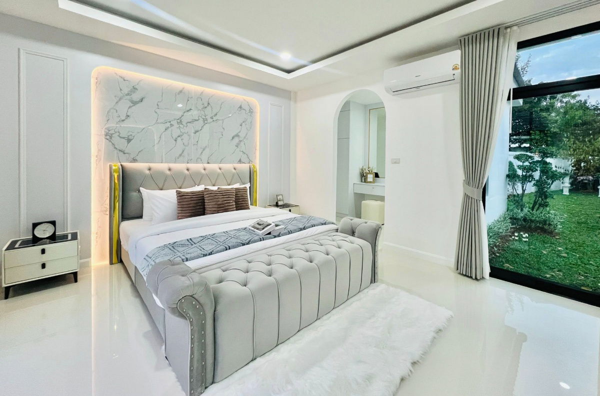 รูป ขายบ้านพัทยา 4 ห้องนอน ทำเลหนองไม้แก่น พร้อมสระว่ายน้ำส่วนตัว ตกแต่งบิวท์อินทั้งหลัง - รูปที่ 11/44