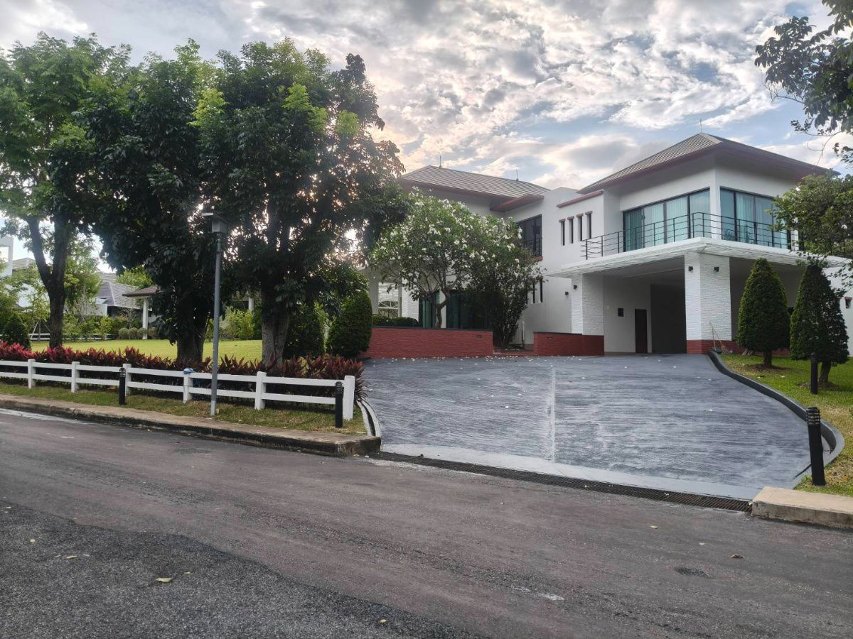 รูป ขายบ้านเขาใหญ่ หมูสี ปากช่อง ใกล้อุทยานแห่งชาติเขาใหญ่ บ้านพักตากอากาศใกล้เขา วิวเขาสวย ที่ดิน 1.5 ไร่ ในโครงการบนถนนธนะรัชต์ ติดอุทยาน 0879074045 - รูปที่ 3/10