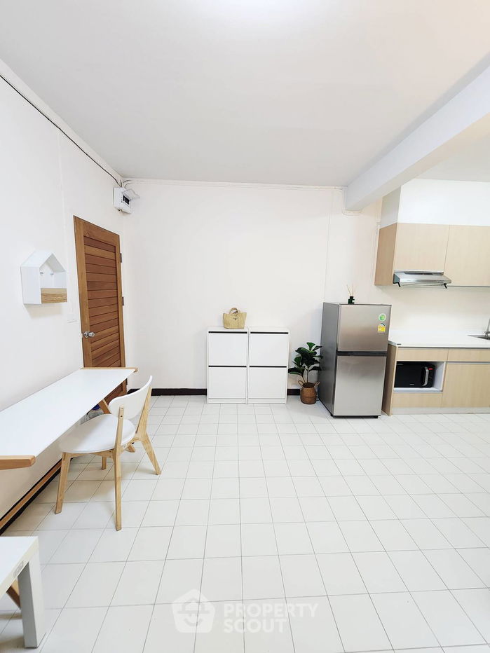 รูป คอนโด 2-ห้องนอน ที่ โมเดิร์นโฮมเพลส ใน สวนหลวง (ID 2473314) - รูปที่ 2/8