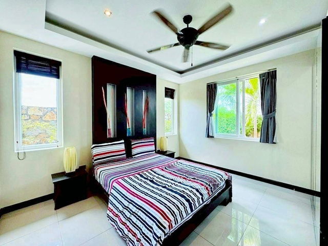 รูป ฟลาวเวอร์แลนด์ พัทยา 3.6กม. ให้เช่า พูลวิลล่า 4นอน สยามคันทรี คลับ โรลลิ่ง ฮิลล์ 3กม. ฝั่งข้ามทางรถไฟ ทุ่งกลม-ตาลหมัน 63ตร.วา. - รูปที่ 5/8