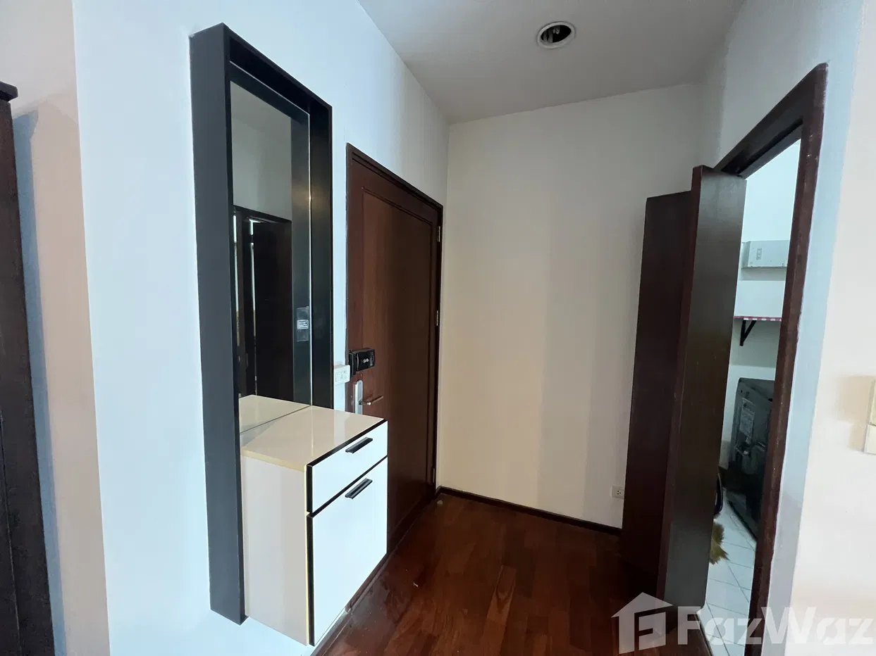 picture . 5924760 - 2/19