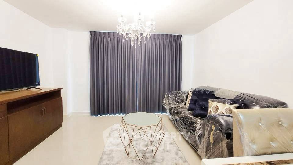 picture 2-BR Condo at The Clover Thonglor Residence near BTS Thong Lor (ID 2472260) - 1/5