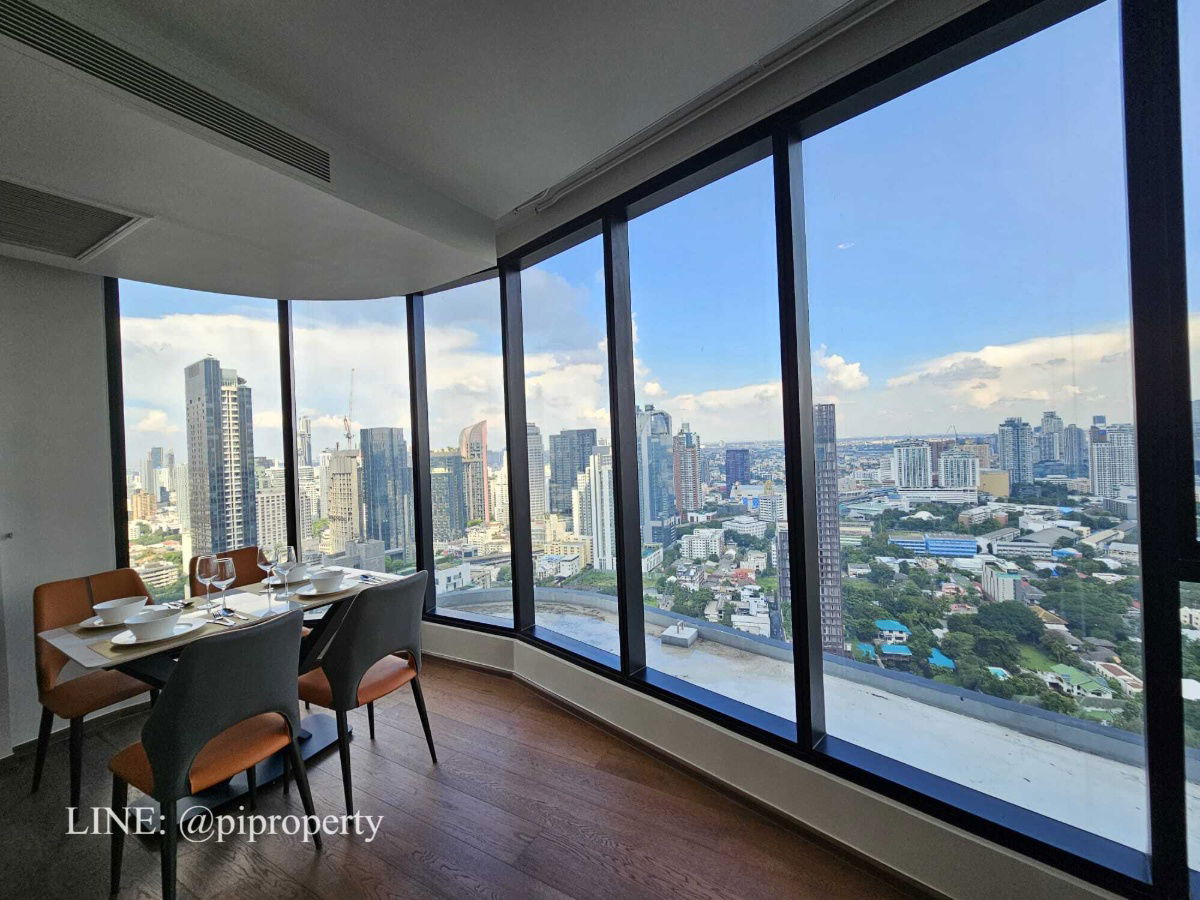 picture Floor-to-ceiling windows with panoramic views, 2Bedrooms unit for rent in Ideo Q Sukhumvit 36.  Thonglor - Rama 4 lifestyle. Ready for moving in. - 2/45
