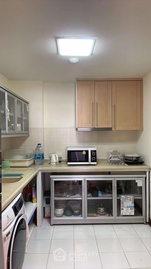 picture 3-BR Condo at River Heaven Chareonkrung in Bang Kho Laem (ID 1473479) - 11/13