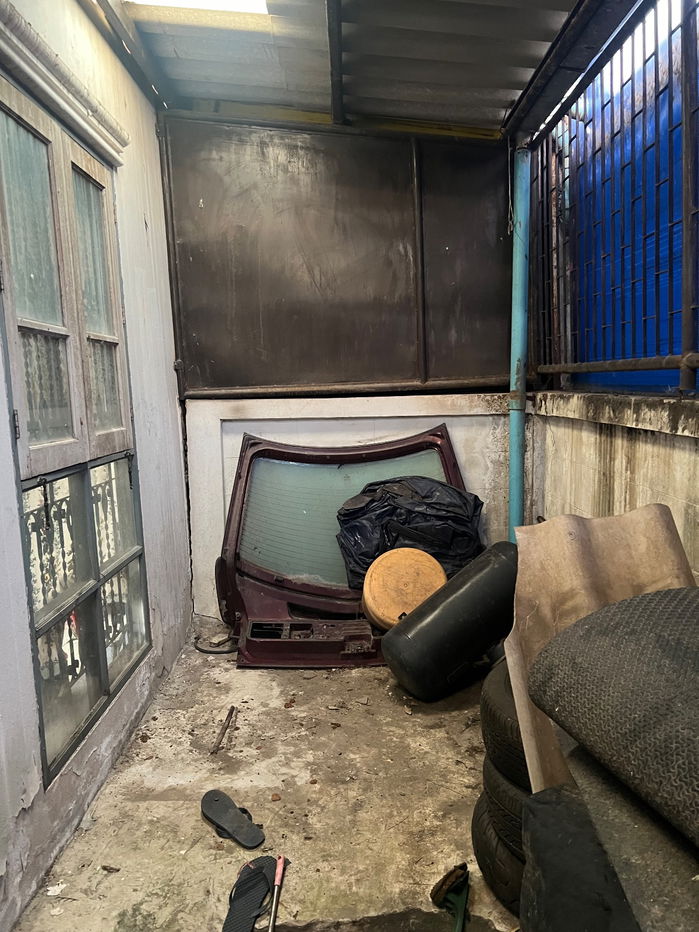 picture Two-Story Townhouse, Kanda Rama 2 Village, Samut Sakhon Best price! Worth buying to renovate for personal use or for profit from resale - 6/17