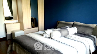Condos for sale : 2-BR Condo at The Seacraze Condominium Hua Hin close to Khao Takiab beach (ID 2474664)