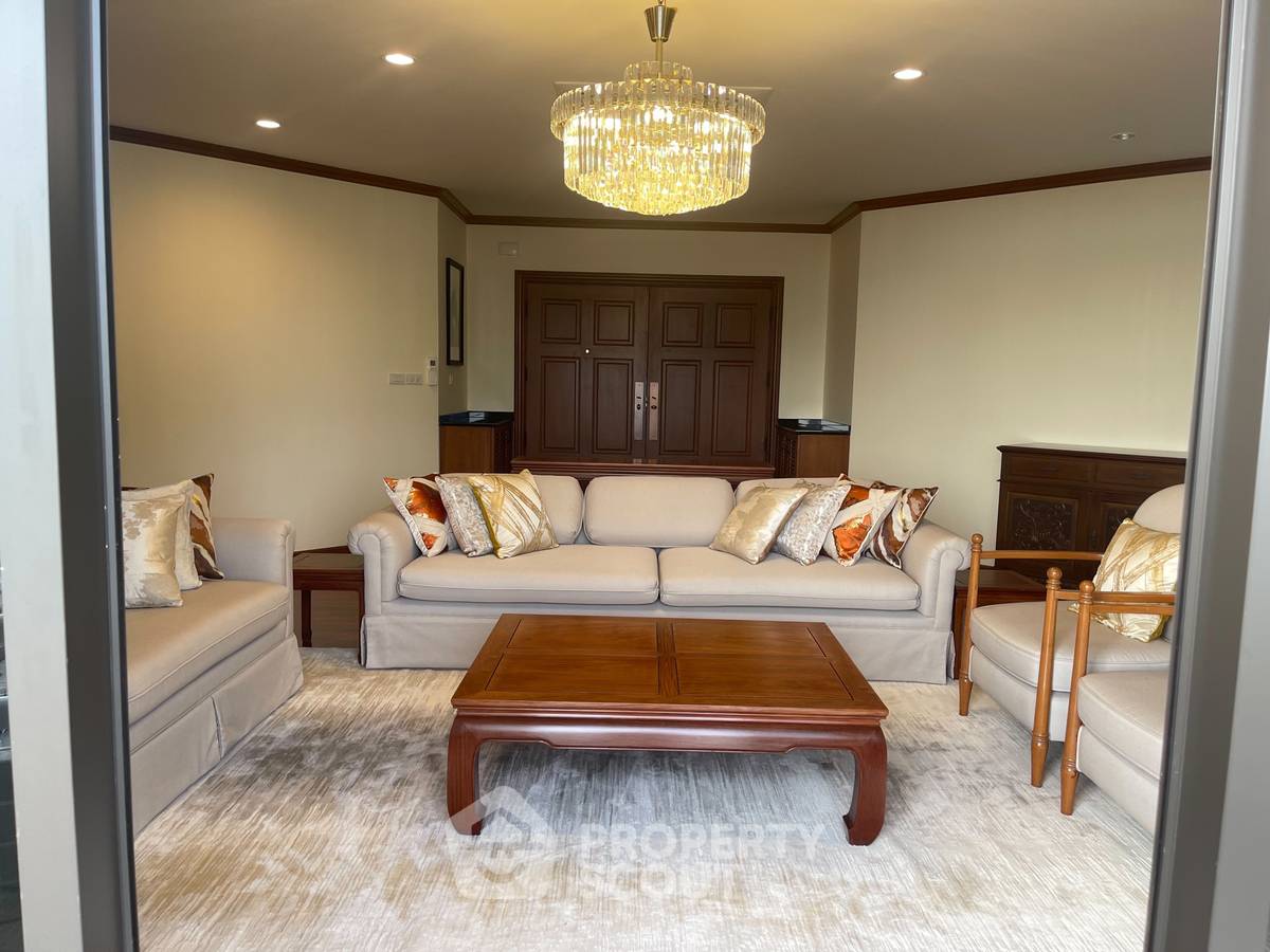 picture 3-BR Condo at Ruamsuk Condominium near BTS Thong Lor (ID 1817413) - 1/15