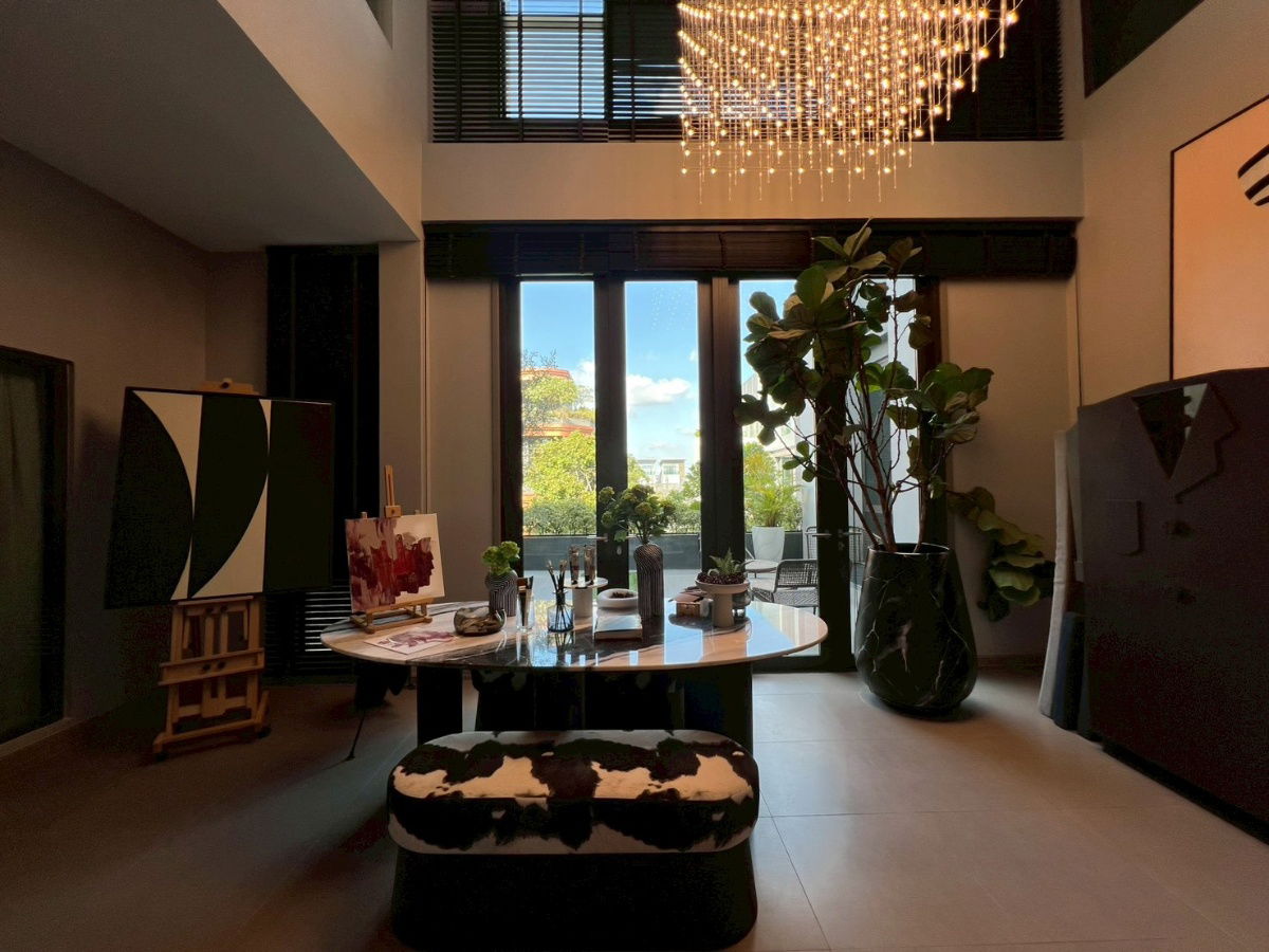 picture A luxurious 3-story mansion, part of the NEW SERIES at the GRAND BANGKOK BOULEVARD Yard BANGNA project. Exclusive to only 31 families. By SC ASSET. - 10/19