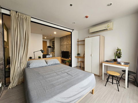 WS6066 For rent now! Noble Revo Silom, near BTS Surasak, only 22,000 baht/month.