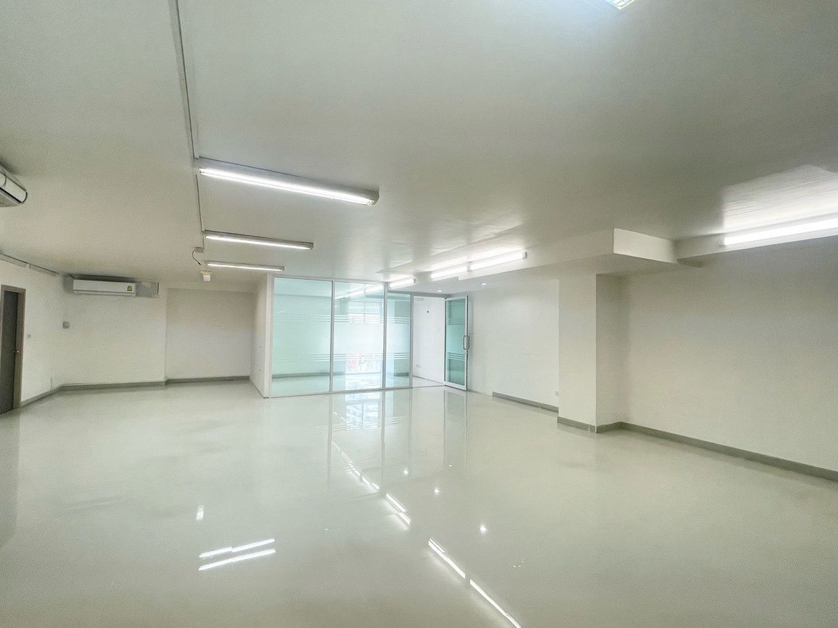 รูป WS6058 🏢 ให้เช่าพื้นที่สำนักงาน – Wealth Tower เจริญนคร ใกล้ BTS เจริญนคร เพียง 45,000 บาท/เดือน - รูปที่ 17/31
