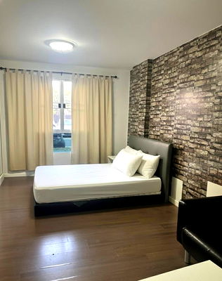 Condos for rent Silom and Sathorn Road : For rent d condo Sathu Pradit 49 Floor 1 , 30 sq.m.