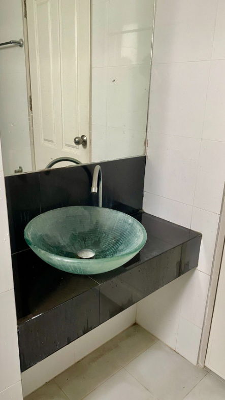 picture Latitude Condo for sale the best price. - 7/12