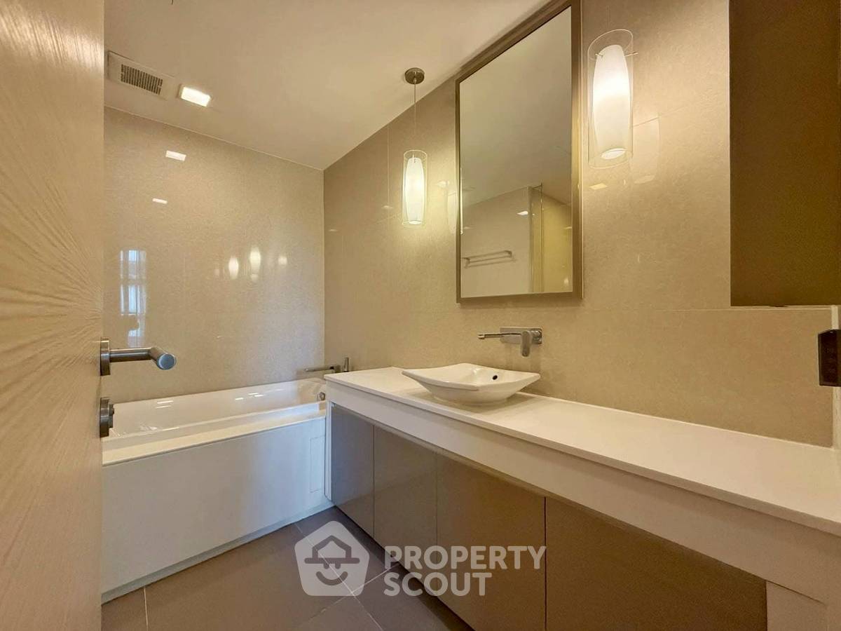 picture 3-BR Condo at LIV @ 49 near BTS Thong Lor (ID 2473290) - 18/20