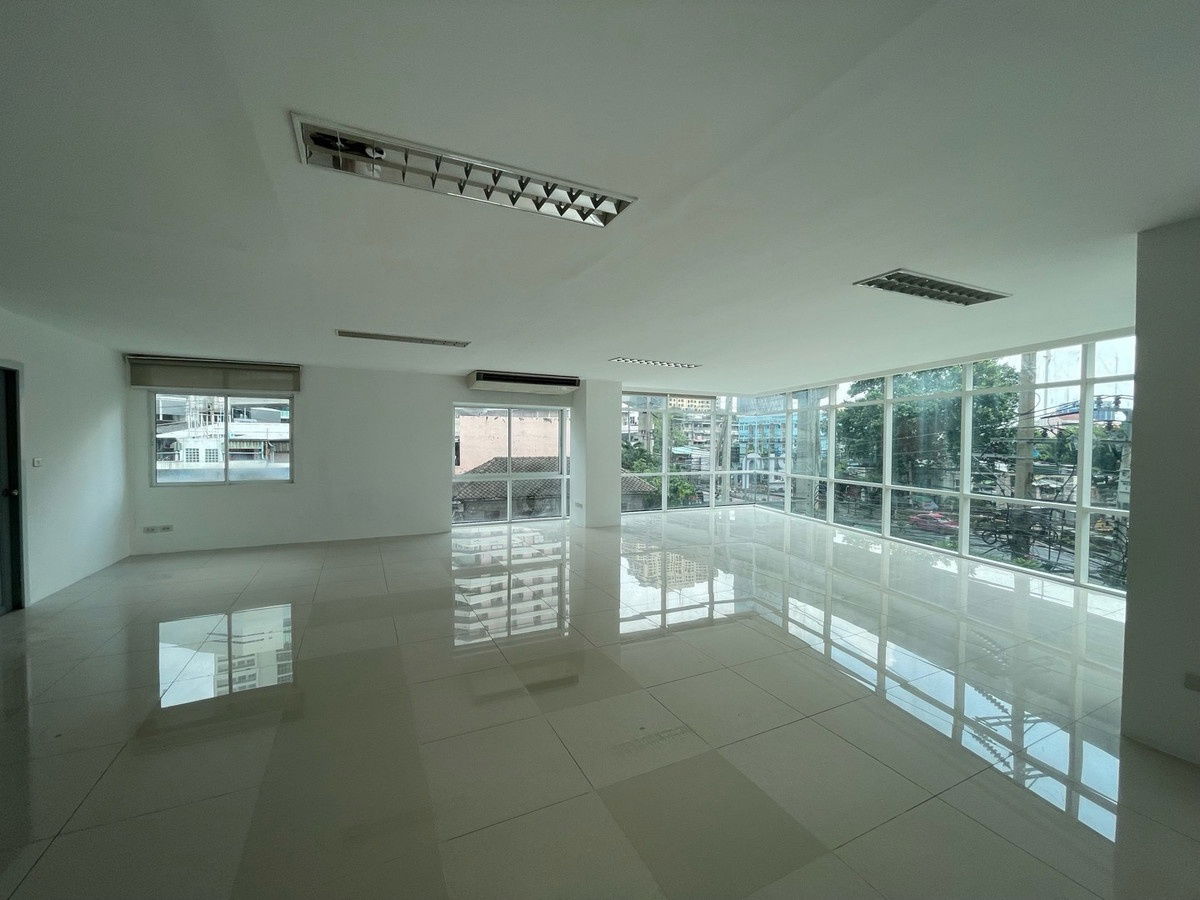 รูป WS6058 🏢 ให้เช่าพื้นที่สำนักงาน – Wealth Tower เจริญนคร ใกล้ BTS เจริญนคร เพียง 45,000 บาท/เดือน - รูปที่ 27/31
