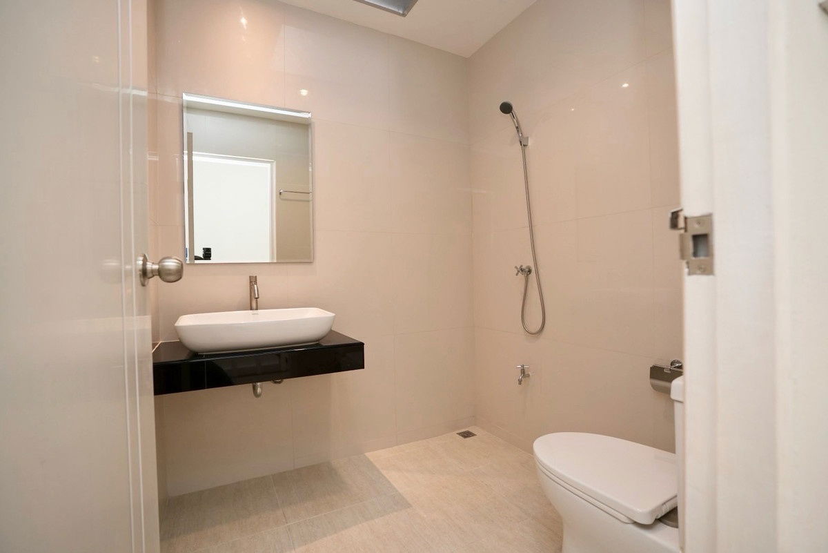 picture 🏡 2-Storey Townhouse for Sale – 🚇 Near Ladprao MRT ✨ Fully Renovated, Ready to Move In 💥 #FreeTransfer - 13/14