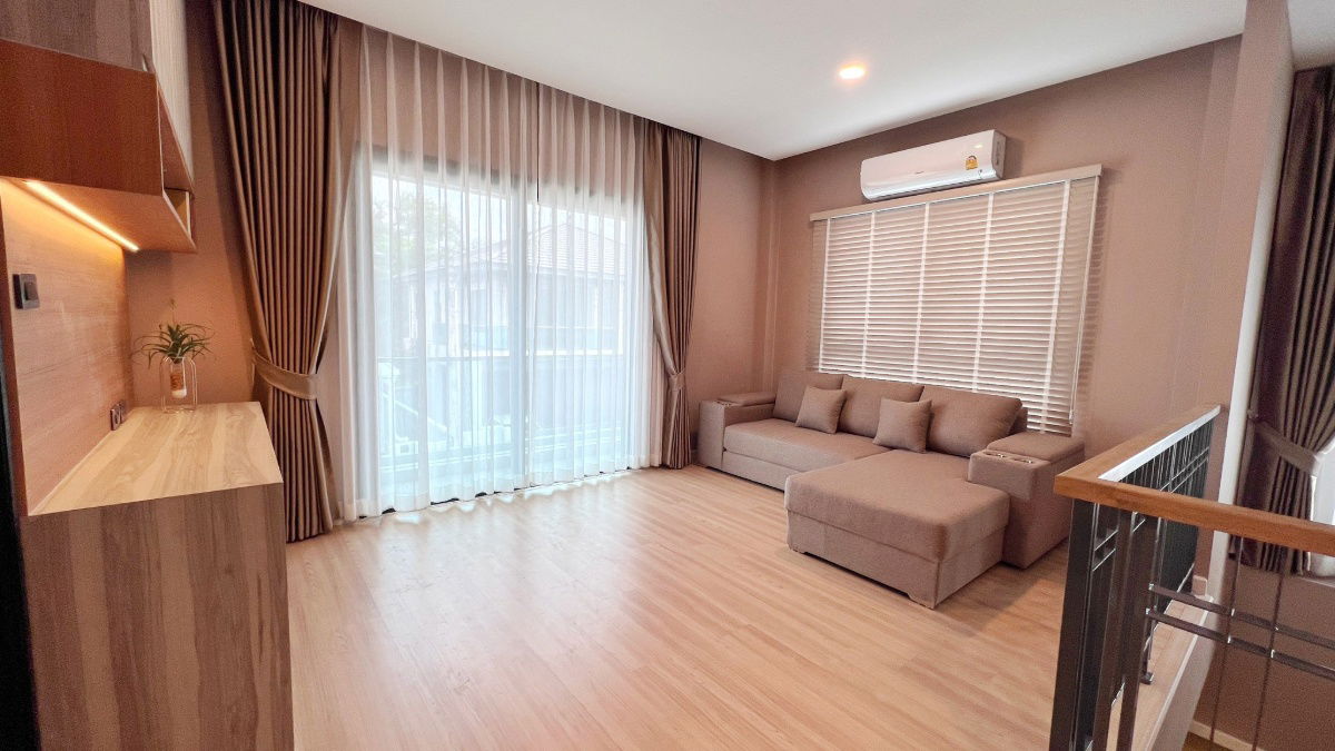 picture !!Sell at LOSS!! Two storey detached house, 3 bedrooms, 4 bathrooms fully furnished in Pattaya, ready to move in !!! - 13/21