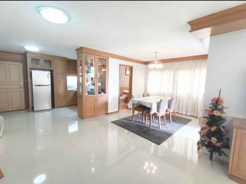 Ratchada City                 condo