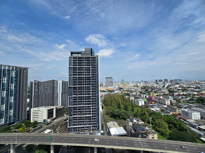 รูป 🔔New🔔 ให้เช่าห้องมุม ระเบียงกว้าง หันทิศเหนือ ลมเย็นสบาย The Base Garden พระราม 9 - รูปที่ 10/15