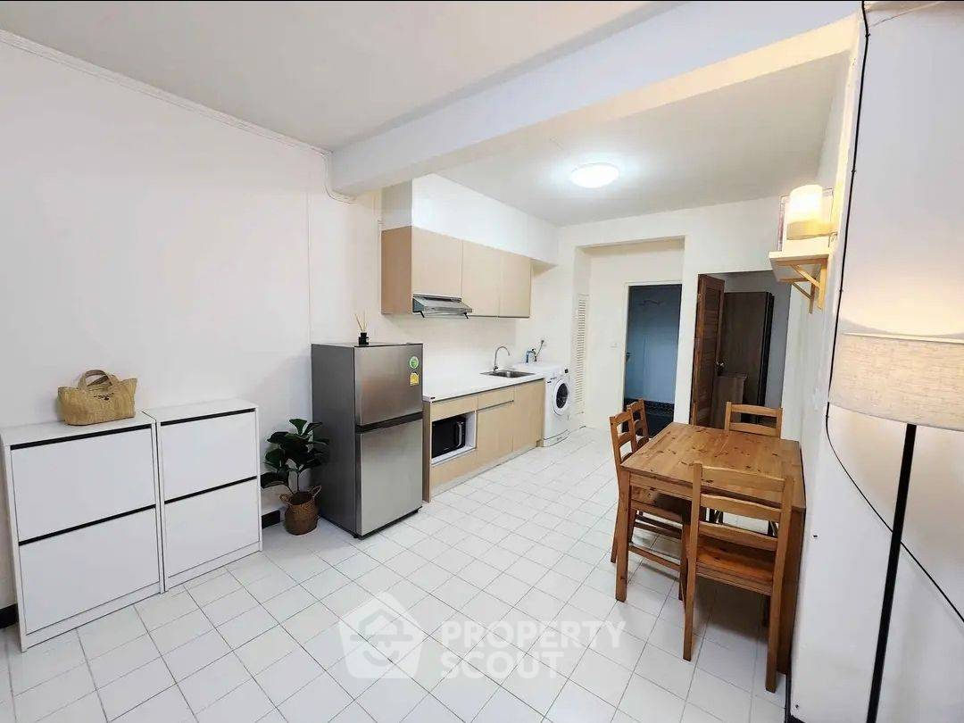 รูป คอนโด 2-ห้องนอน ที่ โมเดิร์นโฮมเพลส ใน สวนหลวง (ID 2474568) - รูปที่ 4/9