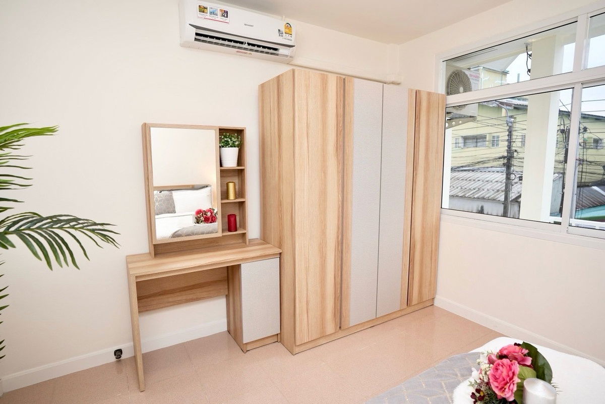 picture 🏡 2-Storey Townhouse for Sale – 🚇 Near Ladprao MRT ✨ Fully Renovated, Ready to Move In 💥 #FreeTransfer - 8/14