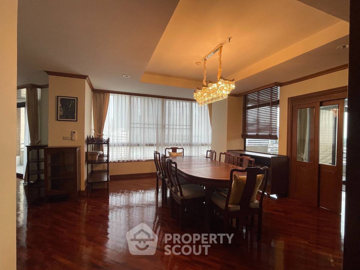 picture 3-BR Condo at Ruamsuk Condominium near BTS Thong Lor (ID 1817413) - 5/15