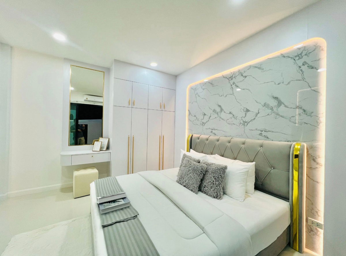 รูป ขายบ้านพัทยา 4 ห้องนอน ทำเลหนองไม้แก่น พร้อมสระว่ายน้ำส่วนตัว ตกแต่งบิวท์อินทั้งหลัง - รูปที่ 13/44