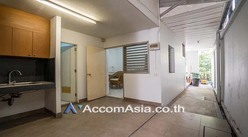 รูป 🔼🔽 AccomA 📩 Renovated house with garden and charming wood interiors (40181) - รูปที่ 17/17