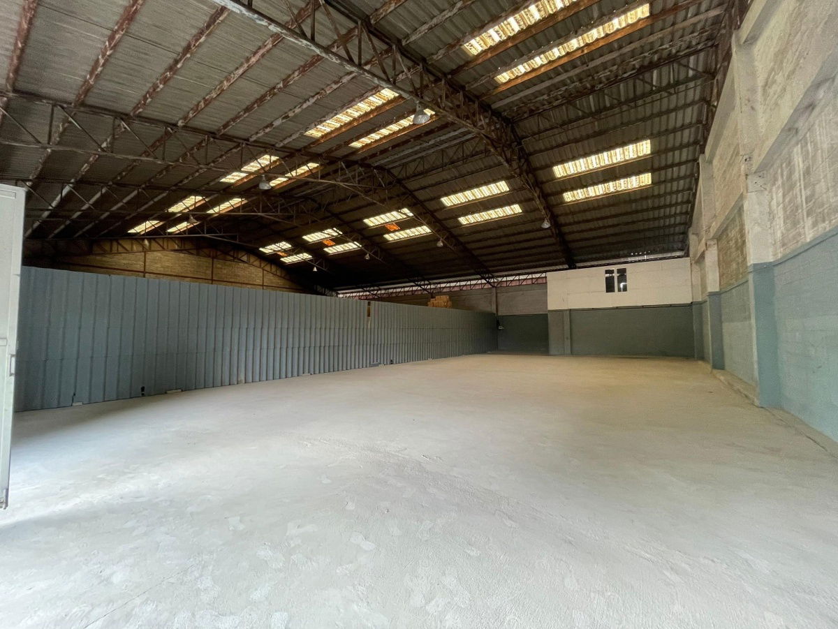 รูป ให้เช่าโกดังพื้นที่ใช้สอย 350 ตารางเมตร พื้นที่สีม่วง ติดถนนเพชรเกษมขาเข้ากทม. ใกล้Amwayสามพราน - รูปที่ 1/4