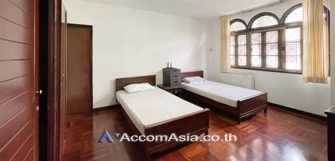 picture 🔼🔽 AccomA 📩 Home Office 4 BR House in Phra Khanong (2316174) - 12/18