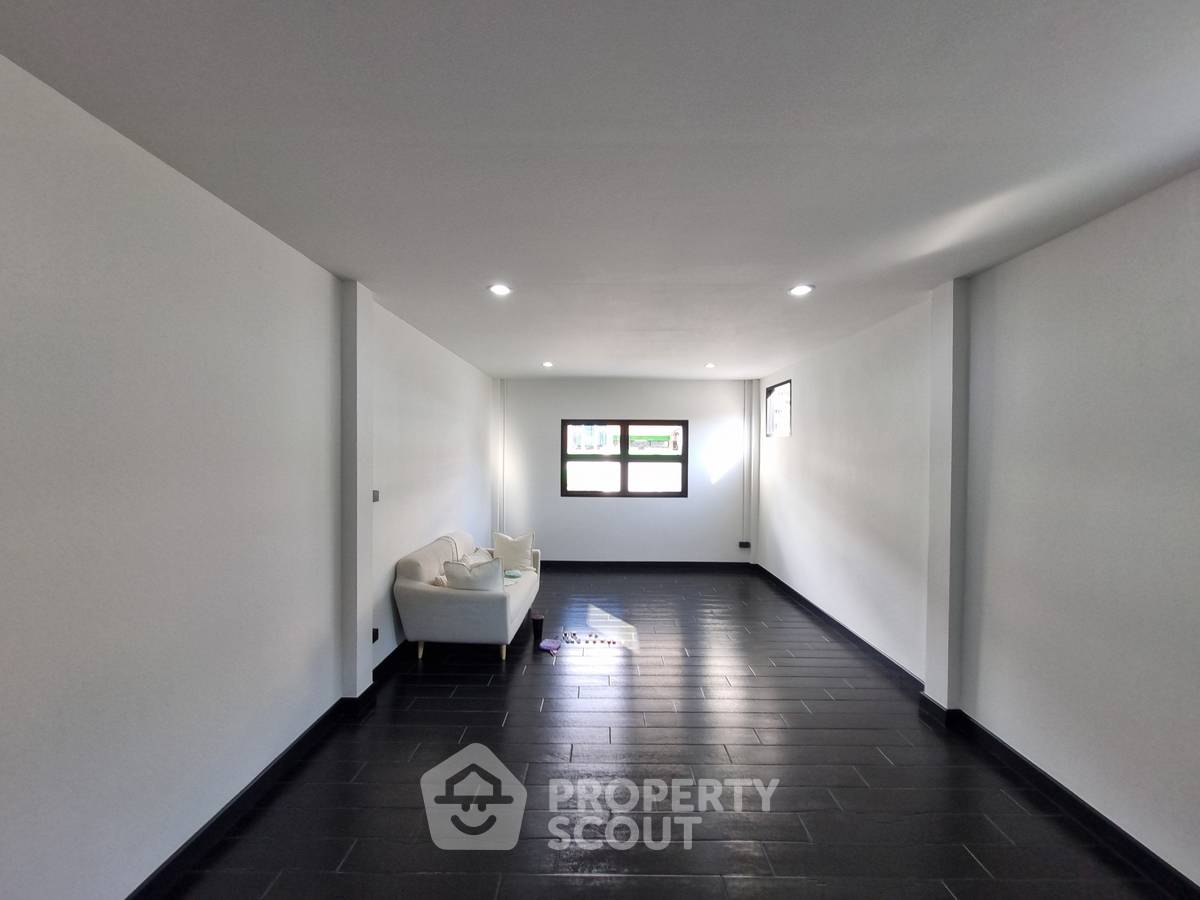 picture 3-BR House in Suan Luang (ID 2475440) - 18/48