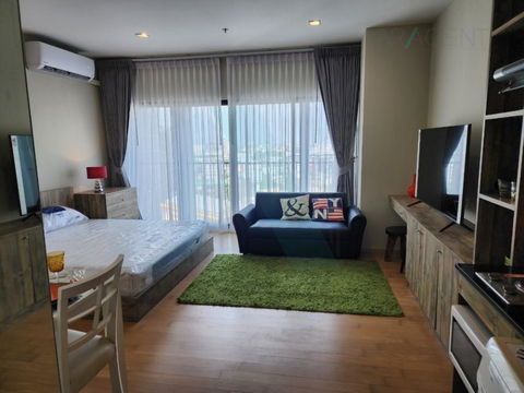 For rent, Noble Reveal Ekkamai STUDIO, 12A floor, near BTS Ekkamai.