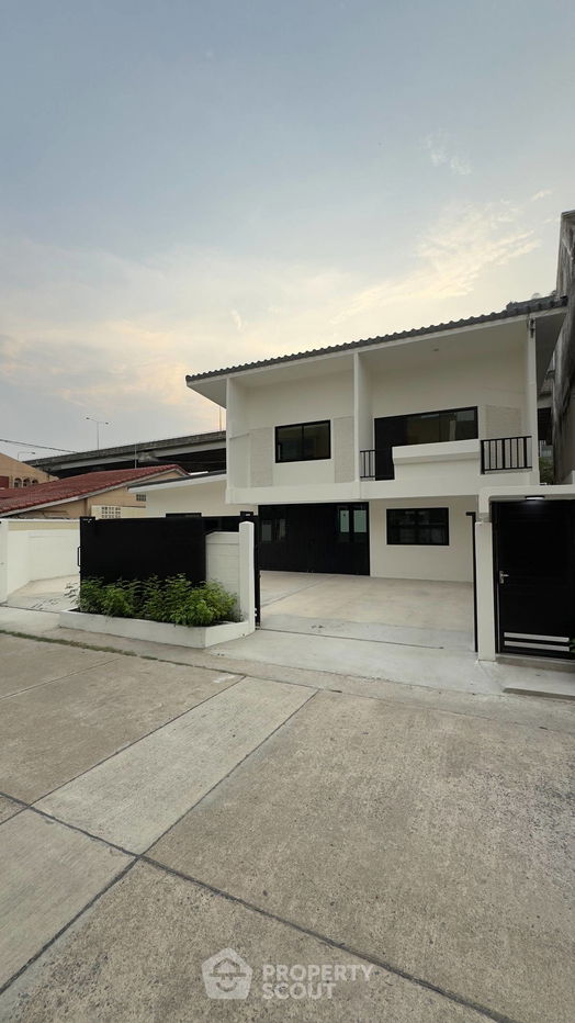 picture 3-BR House in Suan Luang (ID 2475440) - 33/48