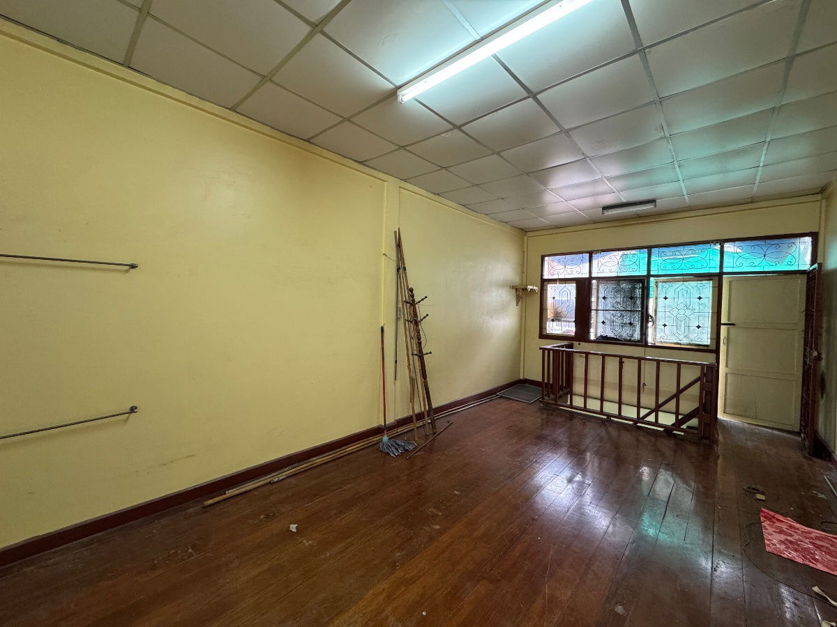 รูป ขายตึกแถว 2 ชั้น 9 ตร.วา จรัญสนิทวงศ์ 69 ห่าง MRT สิรินธร 750 เมตร 1.8 ล้านบาท - รูปที่ 11/11