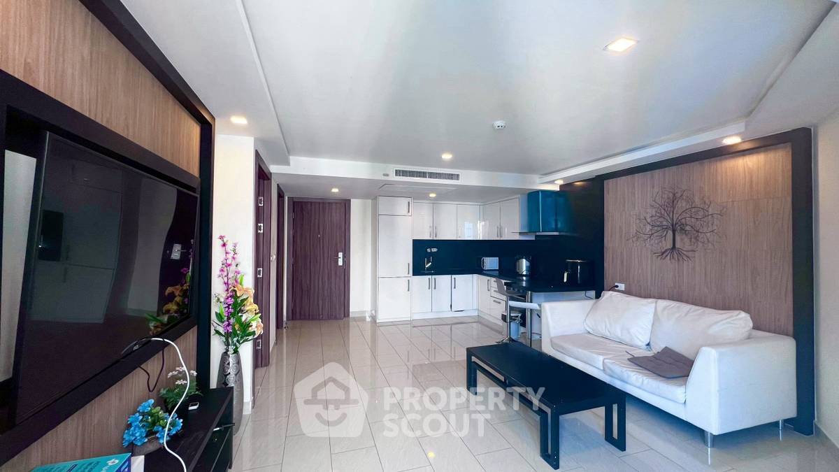 picture 1-BR Condo at Grand Avenue Pattaya close to Pattaya South (ID 2465218) - 4/14