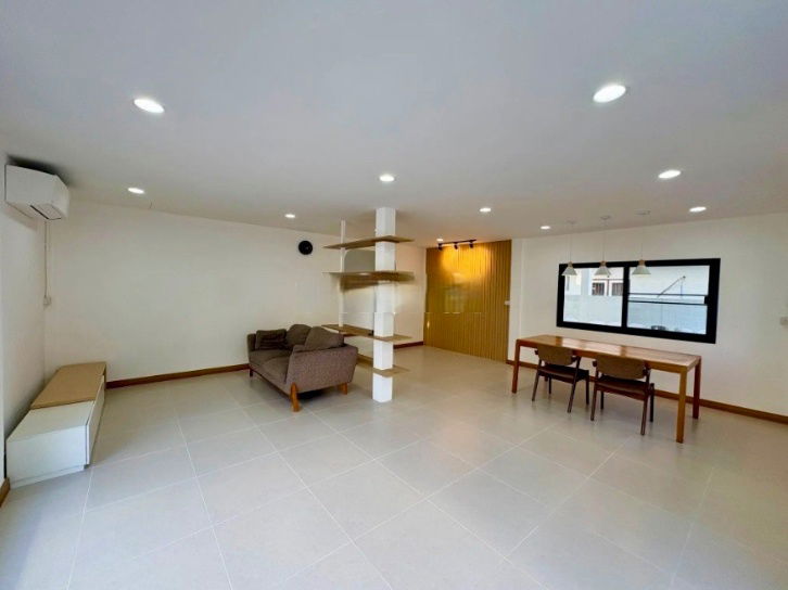 รูป ให้เช่า บ้านสวย บ้านเดี่ยว โฮมออฟฟิต 2 ชั้น 52 ตรว. พร้อมอยู่ ถ.พัฒนาการ ซอย 39 (ม.ปรีชา 1) 4นอน 3น้ำ ราคาพิเศษ - รูปที่ 7/15