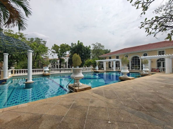 picture Renovated second-hand house for sale in Golden Legend Sathorn-Kanlapaphruek project, near Bang Wa and Wutthakat BTS stations (Green Line) - 22/22